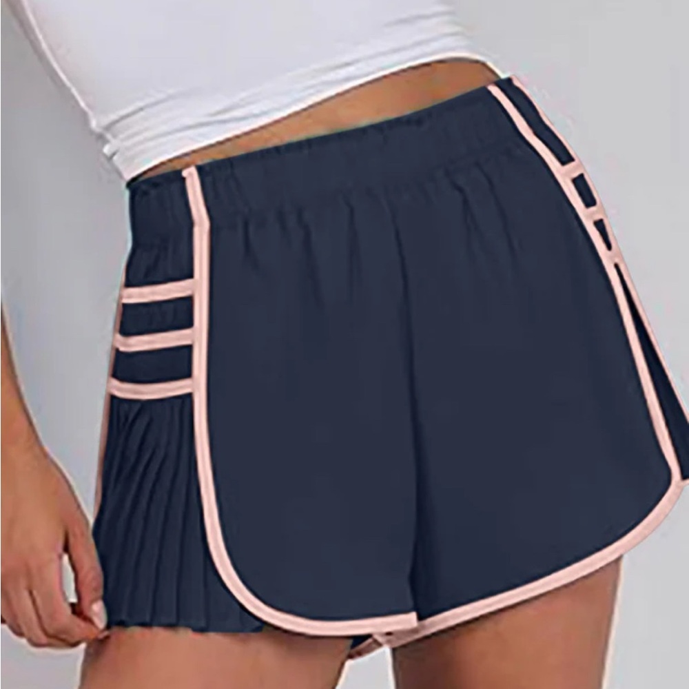 NWT Caracilia Women’s Blue High Waisted Pleated Trim Shorts Size Medium